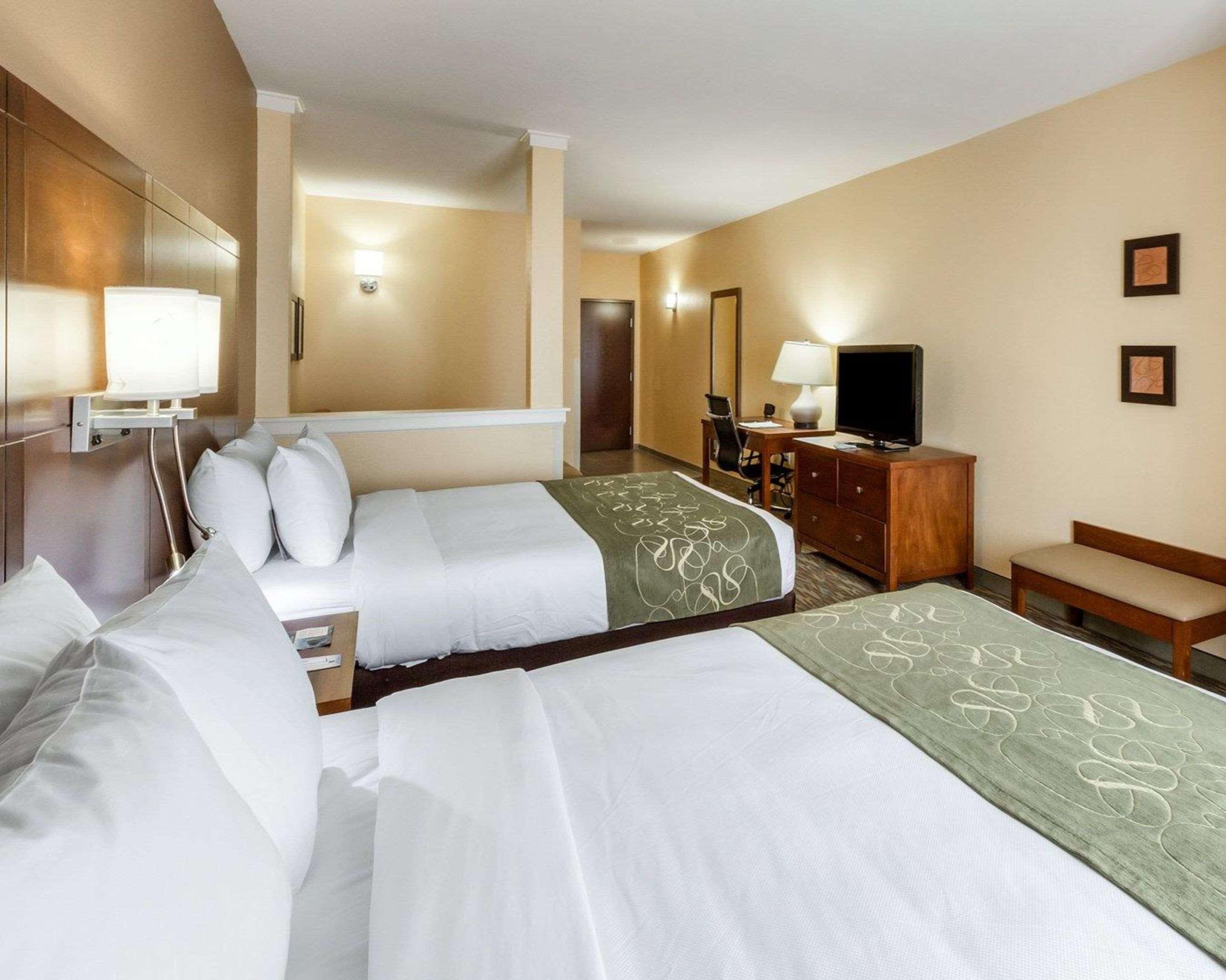 คอมฟอร์ต สวีท โคทัลลา เนียร์ I-35 Hotel โคทิวลา ภายนอก รูปภาพ