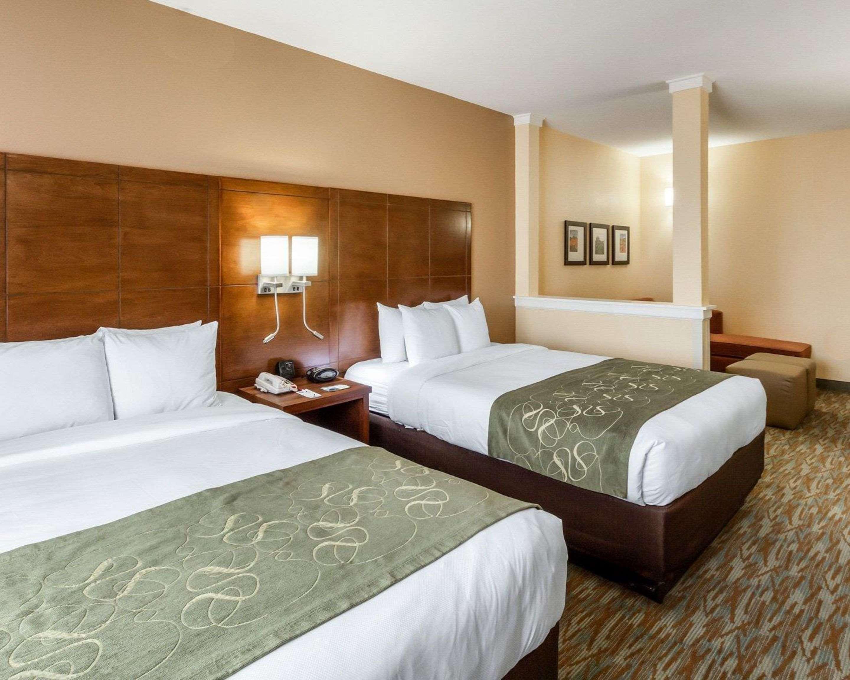คอมฟอร์ต สวีท โคทัลลา เนียร์ I-35 Hotel โคทิวลา ภายนอก รูปภาพ